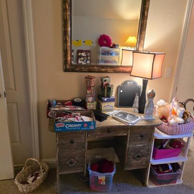 Sale Photo Thumbnail #108: Antique desk