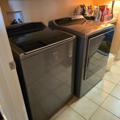 Sale Photo Thumbnail #135: Whirlpool Washer/dryer