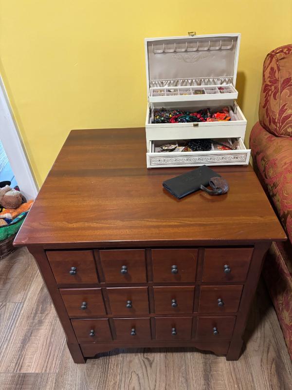 Sale Photo Thumbnail #12