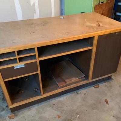 Sale Photo Thumbnail #137: Very functional crafters work bench