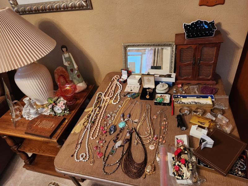 Sale Photo Thumbnail #28