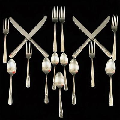 17-Pc Oneida Oceanic Patterned Flatware! 