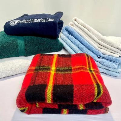 8 Towels And 1 Stadium Blanket — Pima And Egyptian Cotton