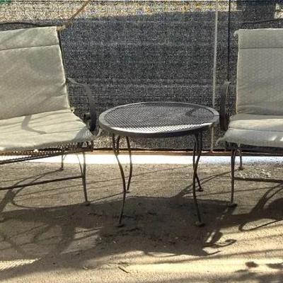 Metal Mesh Slingback Chairs W/ Round Side Table 