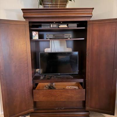 Sale Photo Thumbnail #114