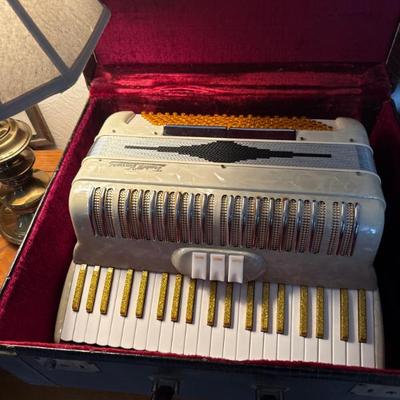 Sale Photo Thumbnail #17