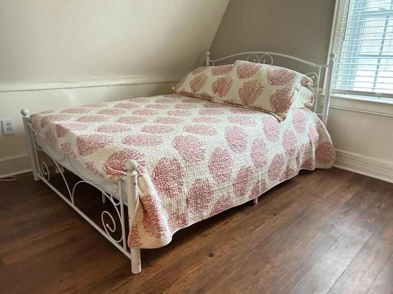 Sale Photo Thumbnail #33