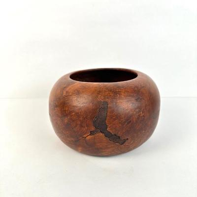 Sale Photo Thumbnail #19: Lot #19 Hand-Turned Burl Wood Art Bowl – Vintage Studio Crafted Woodturning, Natural Inclusions