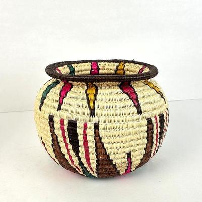 Sale Photo Thumbnail #29: Lot #29 Vintage Wounaan & Embera Hand Woven Rainforest Basket
