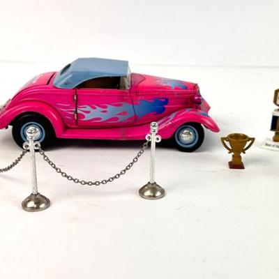 Sale Photo Thumbnail #116: Lot #116 Vintage Snap-on Hot August Nights ’33 Ford Diecast Car Set – Best of Show Coupe + Accessories
