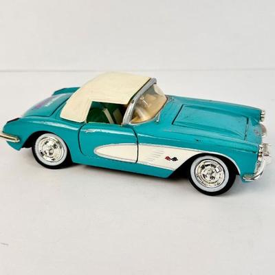 Sale Photo Thumbnail #110: Lot #110 Vintage 2003 Snap-on Hot August Nights 1959 Corvette – 1:24 MotorMax Diecast Car
