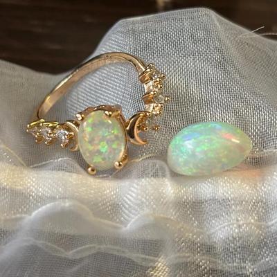 Loose Polished Opal , Damaged Gold Tone Ring / Likely Opal Stone 