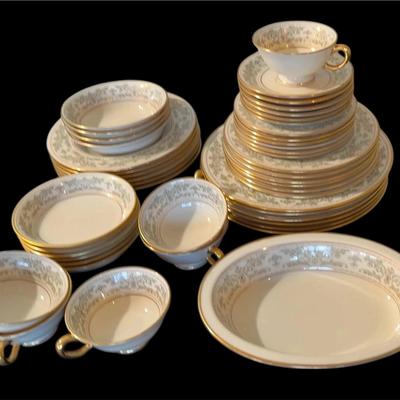LENOX Noblesse China Set 