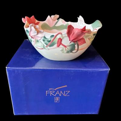 FRANZ Cyclamen Lattice Design Sculptured Centerpiece Bowl FZ01098