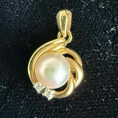 18K??? Diamond & Pearl Pendant