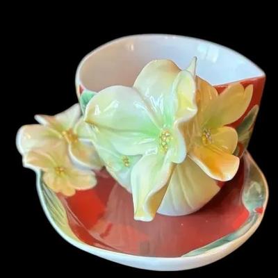 FRANZ Kathy Ireland Home Magnolia Teacup /Saucer FZ01658