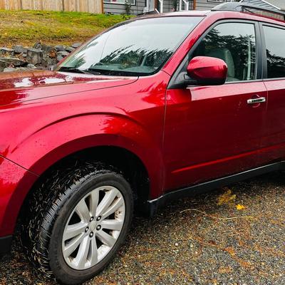 2011 Subaru Forester 2.5x Limited 4DR SUV AWD 2.5L 4cyl 4A & 4 Snow Tires!