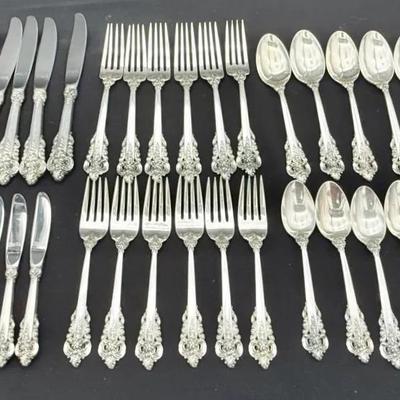Vintage WALLACE ‘Grande Baroque’ Sterling Silver Flatware In Wooden Case * Gorgeous Ornate Pattern! 