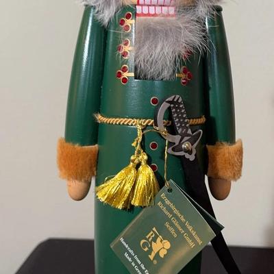 Erzgebirge Volkskunst 18” Nutcracker * Made In Germany * 