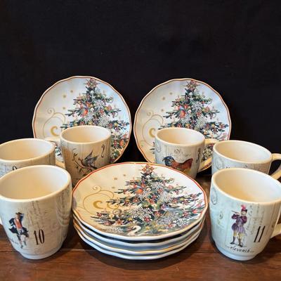 Williams - Sonoma 2010 ~ Set of 6 Dessert Plates , Mugs 