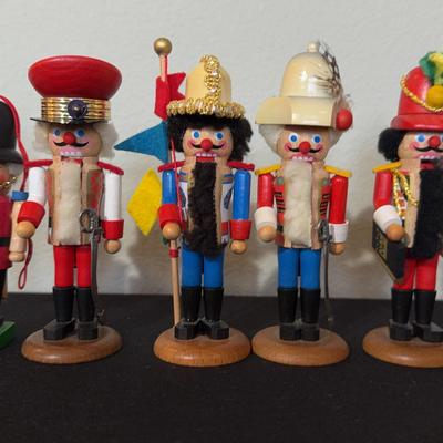7 Steinbach Nutcrackers * 4.5-6” Fellows Of Kings Court * 