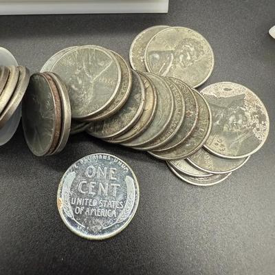 010) 2 Rolls of Wheat Pennies – 100 Coins Total – Mixed Dates & Grades