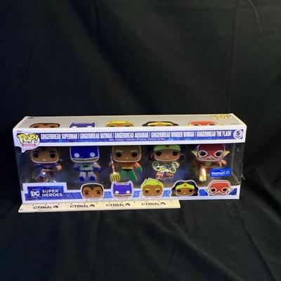 NEW-Funko Pop DC Super Heroes Gingerbread 5-Pack – Superman, Batman, Aquaman, Wonder Woman, Flash