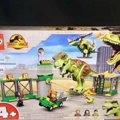 LEGO 76944 Jurassic World T. Rex Dinosaur Breakout – New