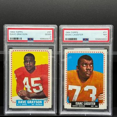 019) 1964 Topps Football Lot (2) – Dave Grayson #97 PSA 2 + Isaac Lassiter #51 PSA 7 – Vintage AFL C