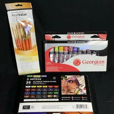 Paints & Paintbrushes