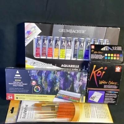 Watercolor Art Lot – Grumbacher Paint Set, Arteza Metallic Half Pans, Sakura Koi Sets + Brushes – Ne