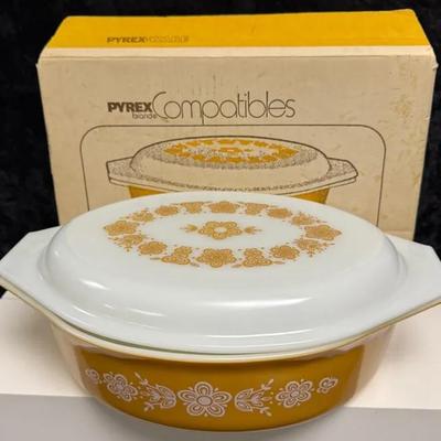 vintage Pyrex Butterfly Gold Divided Oval Casserole Dish with its original box