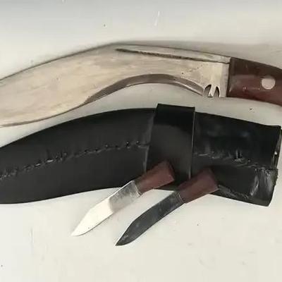 WWI Gurkha Battle Kukri Knife with Rosewood Handle, Leather Sheath and Companion Skinning Knives