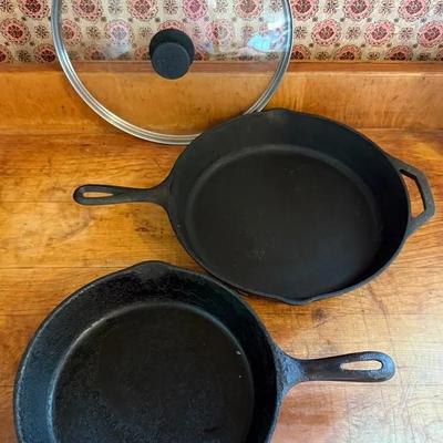 Pair (2) Cast Iron Skillets/Frying Pans With Lodge & Glass Lid