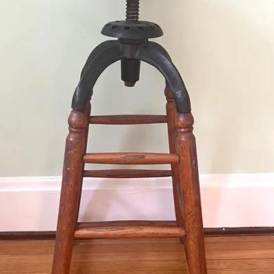 Antique 19th Century Oak and Iron Adjustable Drafting Stool