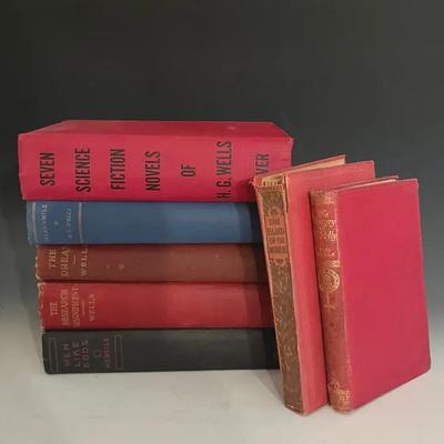 H.G.Wells Books, Vintage (7)