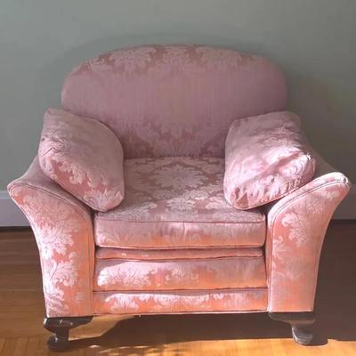 French Provincial Pink Brocade Bergere