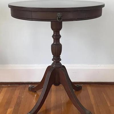 Duncan Phyfe Round Mahogany Side Table 