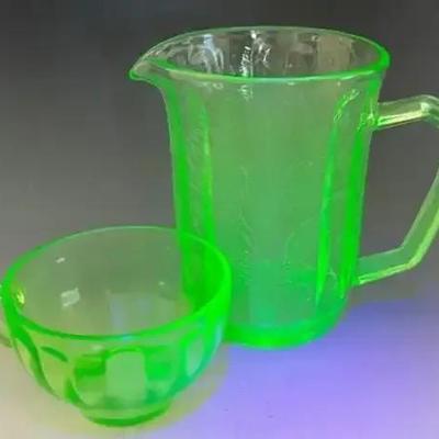 1930’s Uranium Glass Jeanette Floral Pitcher With Cup