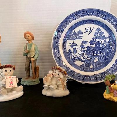 Spode Willow Collection Plate, 2 Dreamsicles Cherubs, Precious Moments Snowglobe Nativity