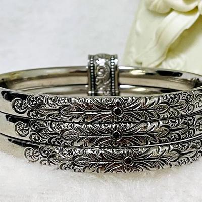 “Whiting & Davis Co” Vintage Bracelet 