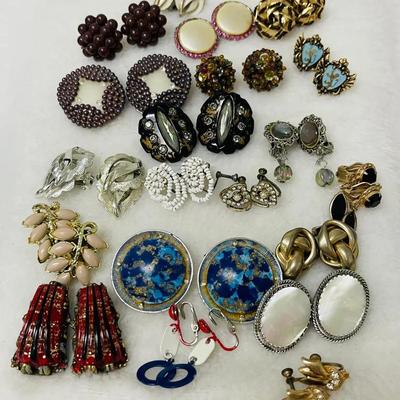 “Coro” “Kramer” and More Vintage Clip-on Earrings