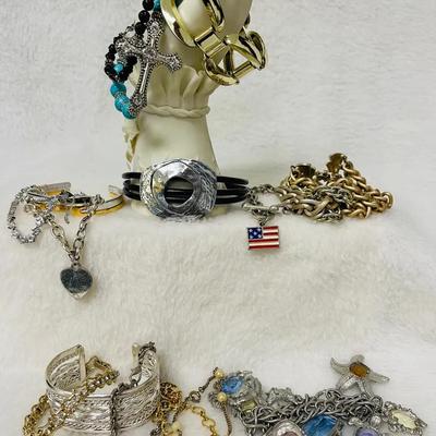 “Avon” and More Fashion Bracelets