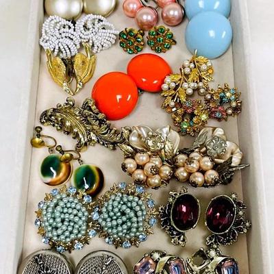 “Coro” “Art” and More Fashion Clip-on Earrings