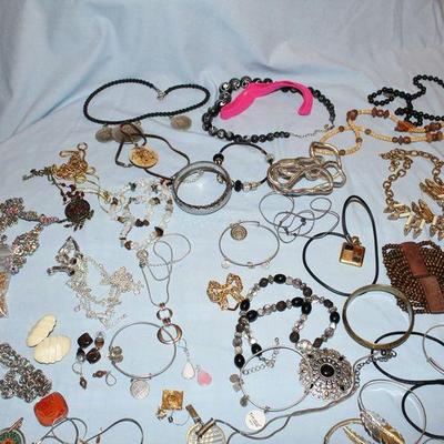 Sale Photo Thumbnail #144