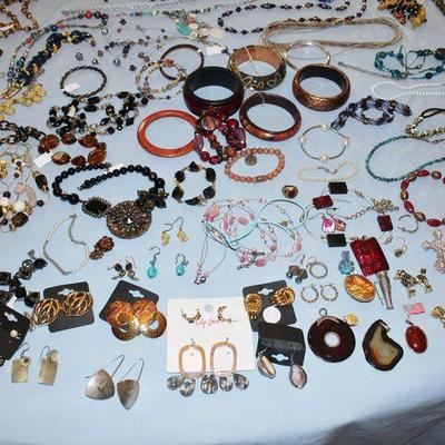 Sale Photo Thumbnail #136