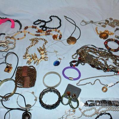 Sale Photo Thumbnail #143