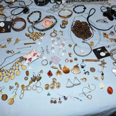 Sale Photo Thumbnail #138