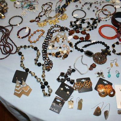 Sale Photo Thumbnail #135