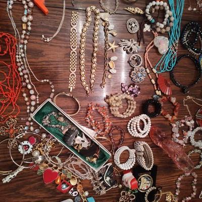 Sale Photo Thumbnail #19